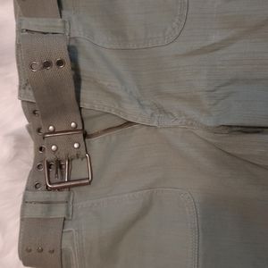 Road Runner Capris pants